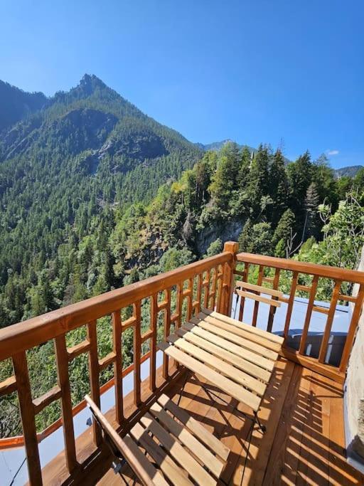 Il Castello Nel Bosco, Appartamento Torrente Champorcher Exterior photo